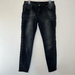Romeo+Juliet Couture Side Studded woman’s jean’s
